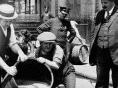Klęska amerykańskiej prohibicji. Na zakazie sprzedaży alkoholu najbardziej skorzystali kryminaliści