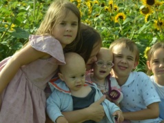 Wielodzietna mama bliźniaków wcześniaków opowiada o rodzinnych wyzwaniach