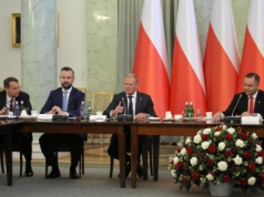 Media: Sikorski i Nawrocki polecą do USA dwoma samolotami. 