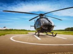 Ląduje helikopterem we wsi. Mieszkańcy wkurzeni, milioner się tłumaczy