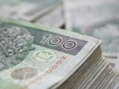 Ile trzeba mieć oszczędności, by żyć z odsetek? Oto kwota