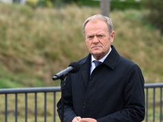Donald Tusk ostro o Izraelu. 