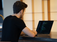 Jak zmienia się rola developera w świecie agentów AI