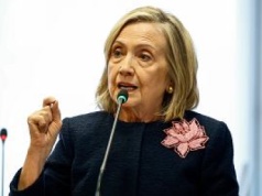 Hillary Clinton bije na alarm: 
