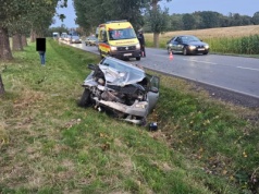 Po zderzeniu wpadli do rowu
