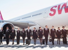 Zatrudnili za dużo stewardess. Szykują się zwolnienia?