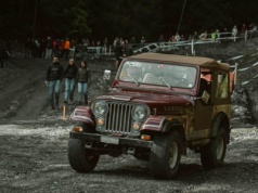 Crans-Montana najechane przez samochody marki Jeep! 27. edycja Heep Heep Festival 2025
