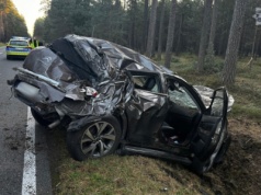 Wypadek na DW907 między Tworogiem a Bruśkiem. Jedna osoba trafiła do szpitala