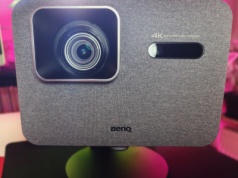 BenQ TK705i: Test projektora 4K dla graczy. Ustawił się sam!