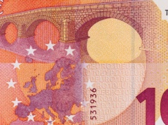 Inflacja w strefie euro drgnęła w górę. Lecz wciąż jest bliska 2%
