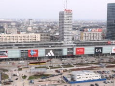 To koniec pewnej ery. Kultowy sklep znika z mapy Warszawy. Polacy robili tam zakupy od 21 lat