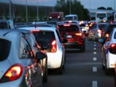 Zamienią ulicę w deptak? Mieszkańcy mają dość nocnych rajdów
