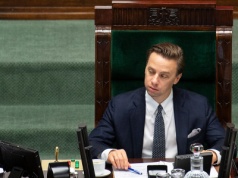 Krzysztof Bosak krytycznie o narracji, że „o ETS było wiadomo od 2003 roku”