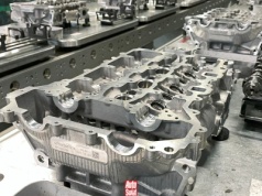 Przestoje i masowe zwolnienia w europejskich fabrykach motoryzacyjnych. Problem także dla Polski