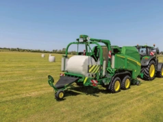 Nowe prasy zwijające! John Deere stawia na automatyzację w zbiorze pasz
