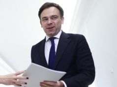 Minister finansów mówi o nocnej prohibicji w całej Polsce. 