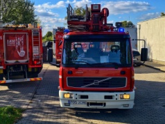 Pożar w mieszkaniu socjalnym. W środku ludzie i zwierzęta (ZDJĘCIA)