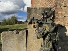 Oddział Straży Granicznej w Sączu szkolił się w warunkach bojowych. Poligon w Wędrzynie pełen akcji