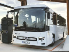 Daimler Buses stawia na własne stacje ładowania, inni wstrzymują inwestycje