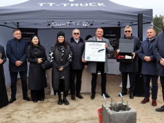 TT-Truck Sp. z o.o. kontynuuje rozwój – wmurowanie kamienia węgielnego pod nowy autoryzowany serwis TT-Truck w Łomży