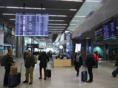 Oszukują turystów na polskim lotnisku. Sprzedają usługę, której nie ma