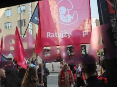Drastyczne zdjęcia przed szpitalami. RPO: w orzecznictwie SN są dwa stanowiska