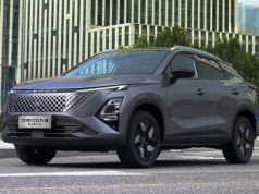Chiński, hybrydowy SUV za 120 tys. zł wjeżdża do Polski. Będziesz chciał dopłacić