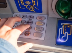 Dwa duże banki wydały komunikaty. Przelewy nie dotrą, nie będzie działał też BLIK