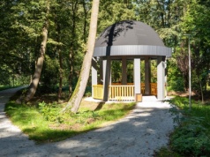 Zabytkowy park na Mazurach już po modernizacji za 4,3 mln zł. Efekt robi wrażenie!