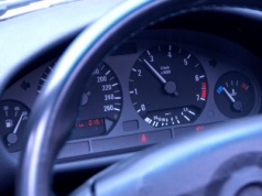 Psujesz auto jednym nawykiem. Zmień technikę jazdy, a mechanik będzie zbędny