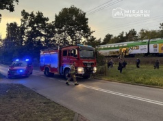 Pociąg Kolei Mazowieckich śmiertelnie potrącił kobietę przechodzącą w miejscu niedozwolonym