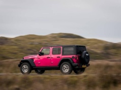 Jeep Wrangler z nagrodą Sun Road trip Car of the Year w konkursie News UK Motor Awards 2025