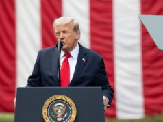 Donald Trump wzywa Izrael do wstrzymania bombardowań Gazy. 