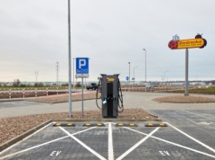 Biedronka testuje nowy system parkingowy. 150 zł za przekroczenie limitu postoju