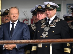 Donalda Tusk z wizytą u przyszłych marynarzy. Wspomniał o swoim teściu