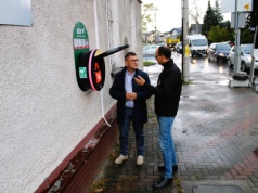 Chybie. Nowe defibrylatory AED w remizach i urzędzie