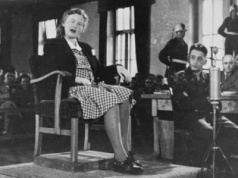 Proces Ilse Koch: jak prawo, media i płeć zbudowały „ikonę Buchenwaldu”