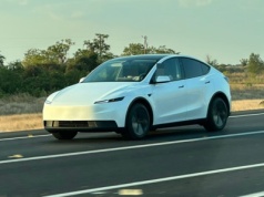 Oto tania Tesla E41, czyli Model Y Poorformance? Bez pasa świetlnego, generyczny przód, bez szklanego dachu?