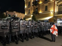 Zamieszki w Tbilisi. Protestujący próbowali wtargnąć do pałacu prezydenckiego