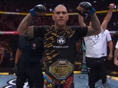 Nokaut w 1. rundzie! Alex Pereira odzyskał pas UFC