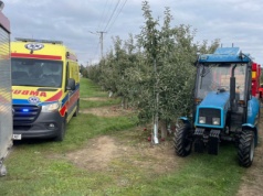 Tragedia podczas zbiorów. Platforma sadownicza zabiła mężczyznę