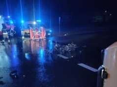 Zderzenie auta z motorowerem. Jedna osoba zginęła