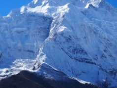 Setki osób w akcji na Mount Everest. Ratują uwięzionych przez śnieżycę