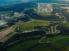 Widziałem ośrodek, gdzie auta testują się same. Mercedes wydał 400 mln euro