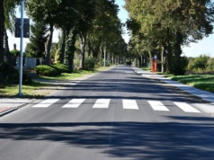 To była jedna z najgorszych dróg w powiecie. Teraz jest nowy równy asfalt oraz chodniki (zdjęcia)