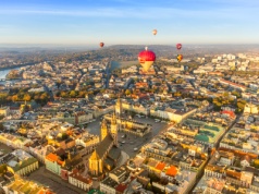 Fiesta Balonowa wraca do Krakowa. Cztery dni kolorów, lotów i nocnych pokazów (Galeria)