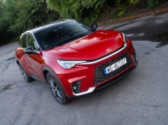 Lexus LBX – test: elegancja kontra kompromis. Czy to najlepszy crossover w swojej klasie, czy tylko najładniejszy?
