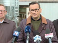 Morawiecki: Papryka gnije, a Tusk siedzi i pali cygara