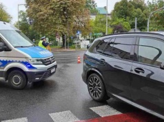 Zielona Góra. Poważne potrącenie starszej kobiety na przejściu dla pieszych