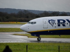 Samolot Ryanair nie mógł wylądować. Prawie zabrakło im paliwa